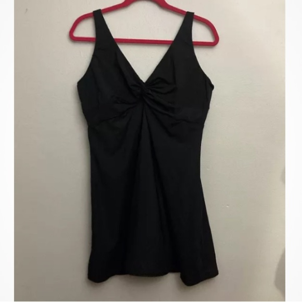7-7 Lands End Black swimsuit Swim dress 16 Underwire